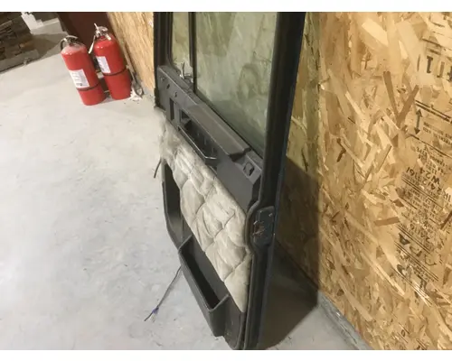 FREIGHTLINER CLASSIC Door Assembly, Front
