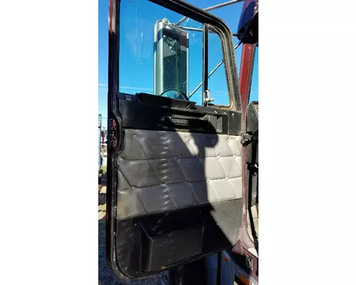 FREIGHTLINER CLASSIC Door Assembly, Front