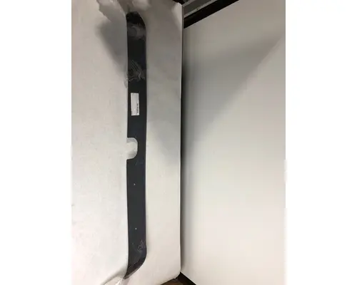 FREIGHTLINER CLASSIC HOOD PARTS