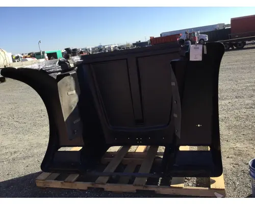 FREIGHTLINER CLASSIC HOOD