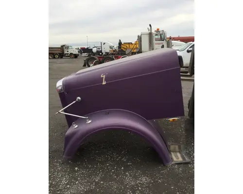 FREIGHTLINER CLASSIC HOOD