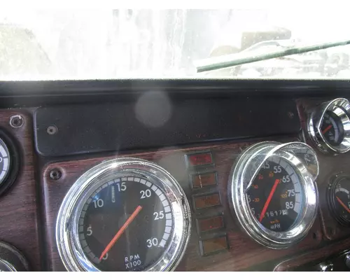 FREIGHTLINER CLASSIC Instrument Cluster