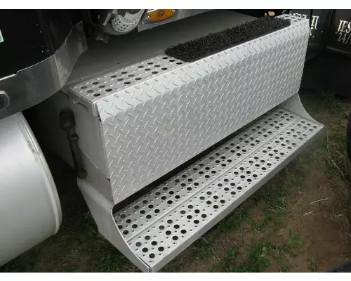 FREIGHTLINER CLASSIC Tool Box