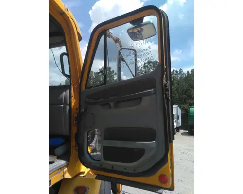 FREIGHTLINER COLUMBIA 112 2001-2011 DOOR ASSEMBLY, FRONT