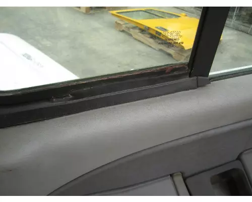 FREIGHTLINER COLUMBIA 112 2001-2011 DOOR ASSEMBLY, FRONT