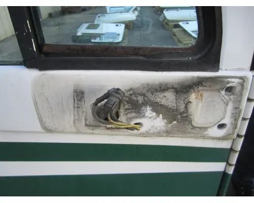 FREIGHTLINER COLUMBIA 112 2001-2011 DOOR ASSEMBLY, FRONT