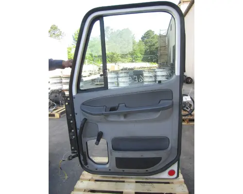 FREIGHTLINER COLUMBIA 112 2001-2011 DOOR ASSEMBLY, FRONT