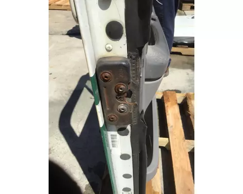 FREIGHTLINER COLUMBIA 112 2001-2011 DOOR ASSEMBLY, FRONT