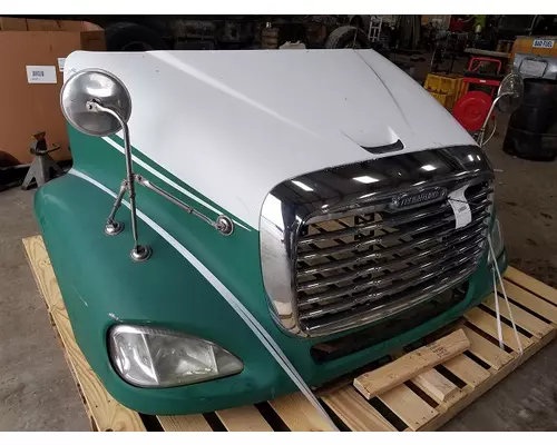 FREIGHTLINER COLUMBIA 112 2001-2015 HOOD