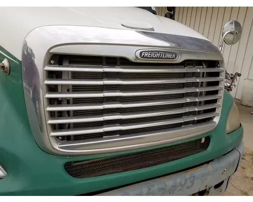 FREIGHTLINER COLUMBIA 112 2005-2008 GRILLE