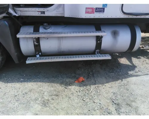 FREIGHTLINER COLUMBIA 112  FUEL TANK