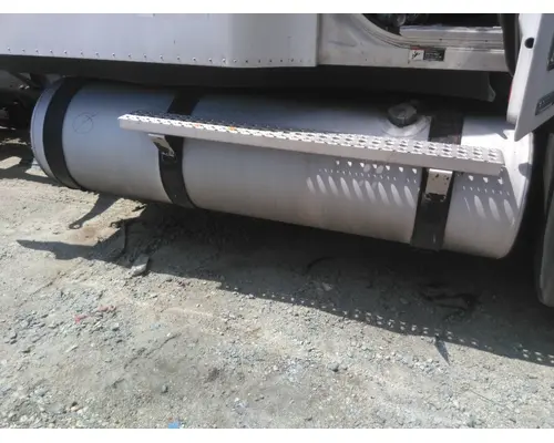 FREIGHTLINER COLUMBIA 112  FUEL TANK