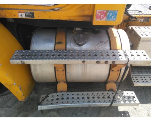 FREIGHTLINER COLUMBIA 112  FUEL TANK
