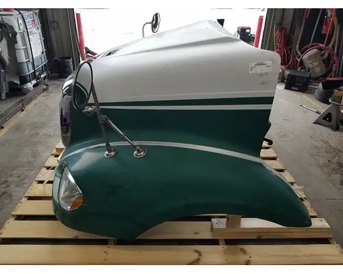 FREIGHTLINER COLUMBIA 112  HOOD