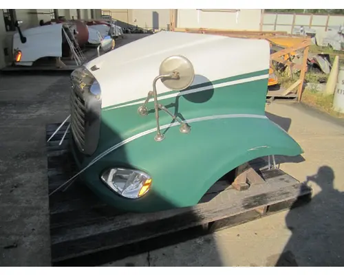 FREIGHTLINER COLUMBIA 112  HOOD