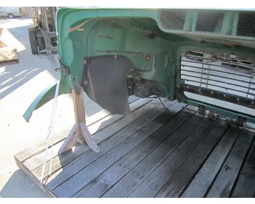 FREIGHTLINER COLUMBIA 112  HOOD