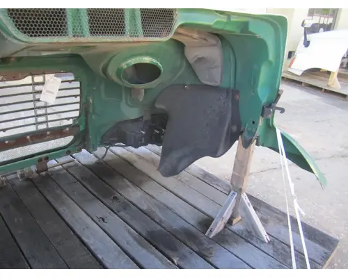 FREIGHTLINER COLUMBIA 112  HOOD