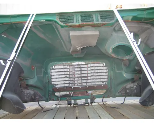 FREIGHTLINER COLUMBIA 112  HOOD