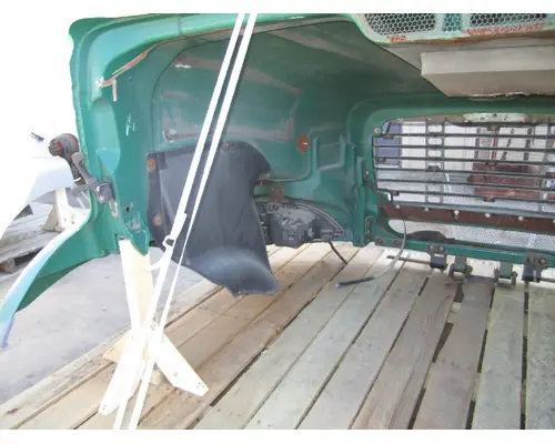 FREIGHTLINER COLUMBIA 112  HOOD