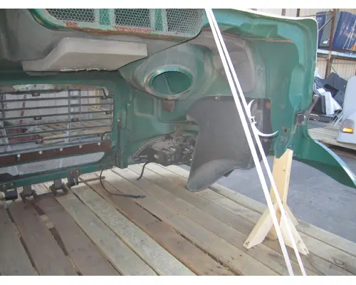 FREIGHTLINER COLUMBIA 112  HOOD