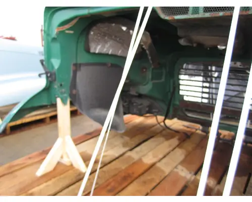 FREIGHTLINER COLUMBIA 112  HOOD