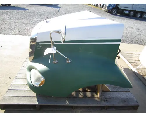 FREIGHTLINER COLUMBIA 112  HOOD