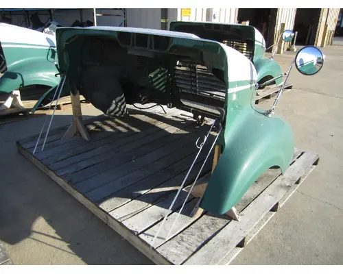 FREIGHTLINER COLUMBIA 112  HOOD