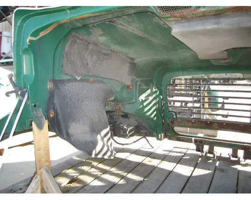 FREIGHTLINER COLUMBIA 112  HOOD