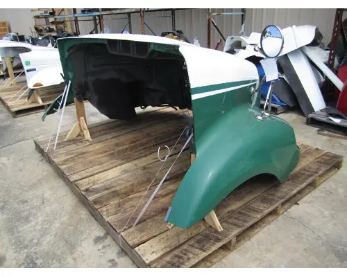 FREIGHTLINER COLUMBIA 112  HOOD