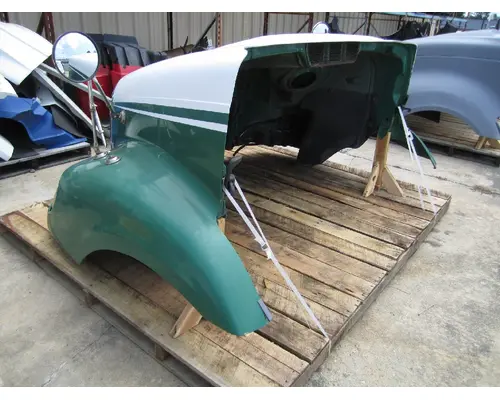 FREIGHTLINER COLUMBIA 112  HOOD