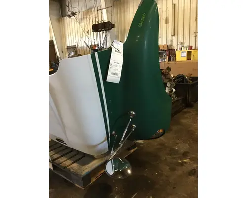 FREIGHTLINER COLUMBIA 112  HOOD