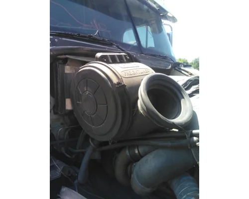 FREIGHTLINER COLUMBIA 112 AIR CLEANER