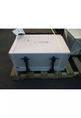 FREIGHTLINER COLUMBIA 112 BATTERY BOX