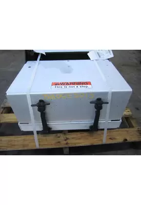 FREIGHTLINER COLUMBIA 112 BATTERY BOX