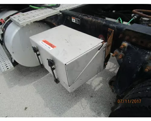 FREIGHTLINER COLUMBIA 112 BATTERY BOX