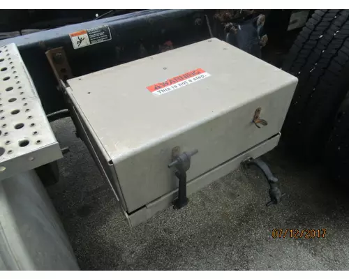 FREIGHTLINER COLUMBIA 112 BATTERY BOX