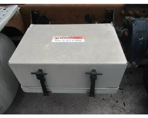 FREIGHTLINER COLUMBIA 112 BATTERY BOX