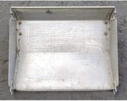 FREIGHTLINER COLUMBIA 112 Battery Boxes