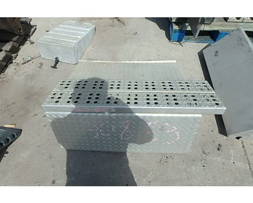FREIGHTLINER COLUMBIA 112 Battery Tray