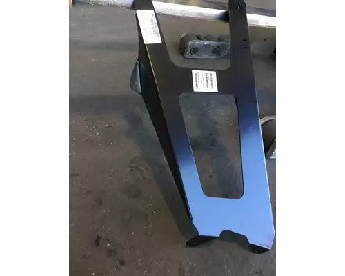 FREIGHTLINER COLUMBIA 112 Bumper Bracket, Front