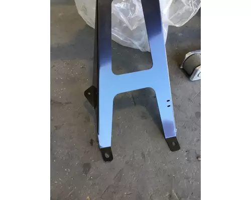 FREIGHTLINER COLUMBIA 112 Bumper Bracket, Front
