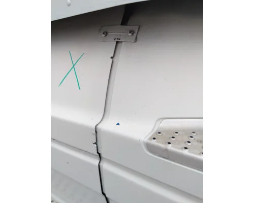 FREIGHTLINER COLUMBIA 112 CAB SKIRTSIDE FAIRING