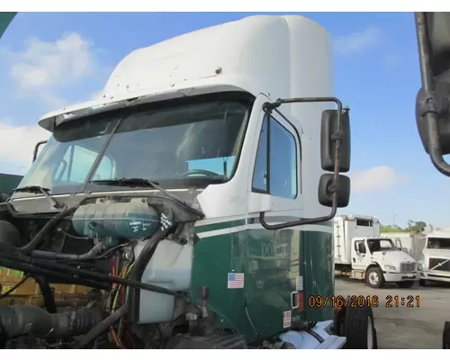 FREIGHTLINER COLUMBIA 112 CAB