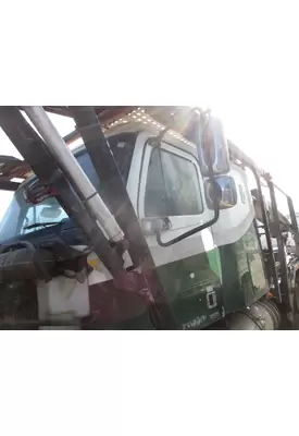FREIGHTLINER COLUMBIA 112 CAB