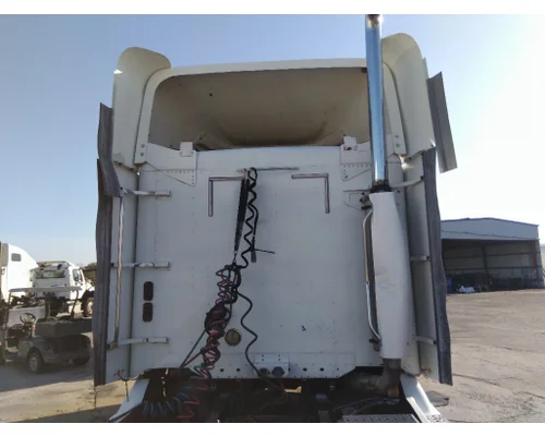 FREIGHTLINER COLUMBIA 112 CAB