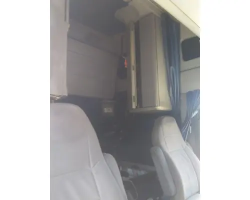 FREIGHTLINER COLUMBIA 112 CAB