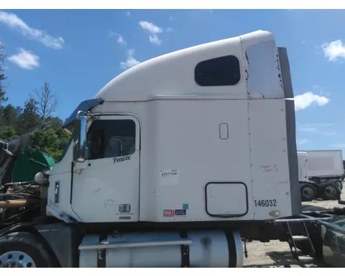 FREIGHTLINER COLUMBIA 112 CAB