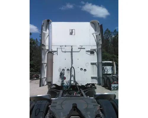 FREIGHTLINER COLUMBIA 112 CAB