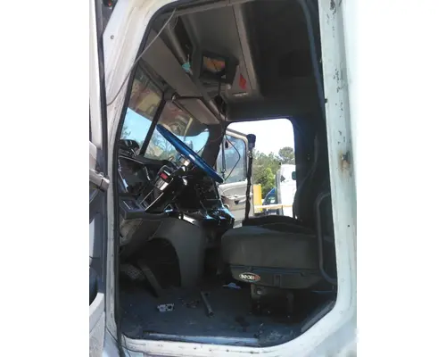 FREIGHTLINER COLUMBIA 112 CAB