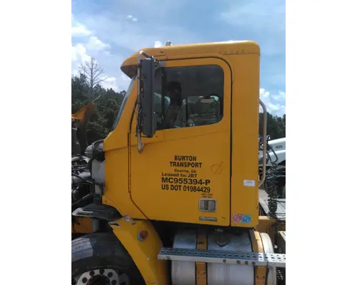 FREIGHTLINER COLUMBIA 112 CAB